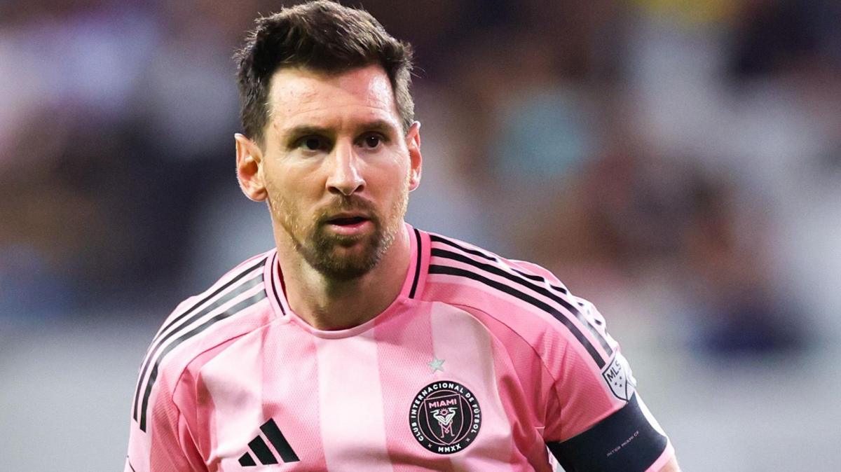 Messi da el salto a la dirección: compra el Cornellà, club de quinta división española