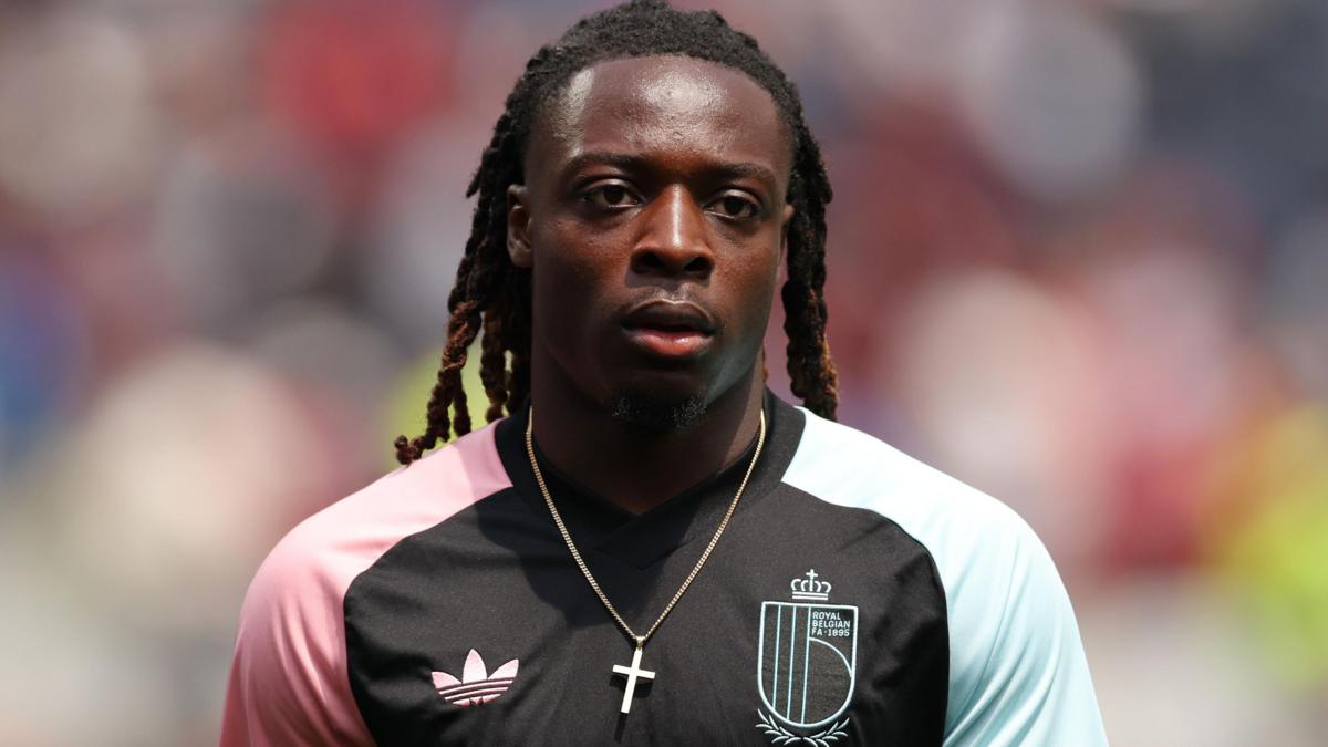 Doku Defends Pierron After World Cup Criticism