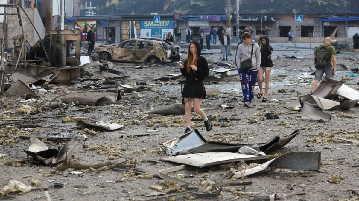 Large-scale Russian attack on Ukraine leaves four dead and dozens injured