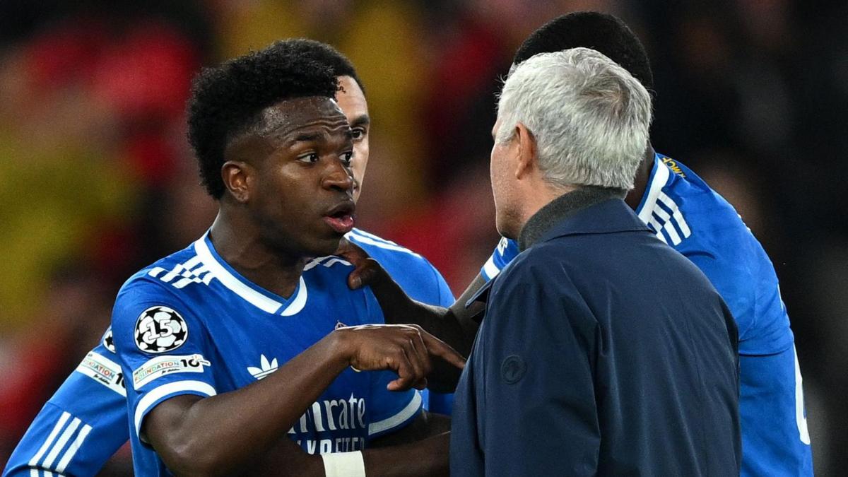 Mourinho defiende a Prestianni y culpa a Vinicius Jr por la polémica en el Benfica: "Celebró de forma irrespetuosa"
