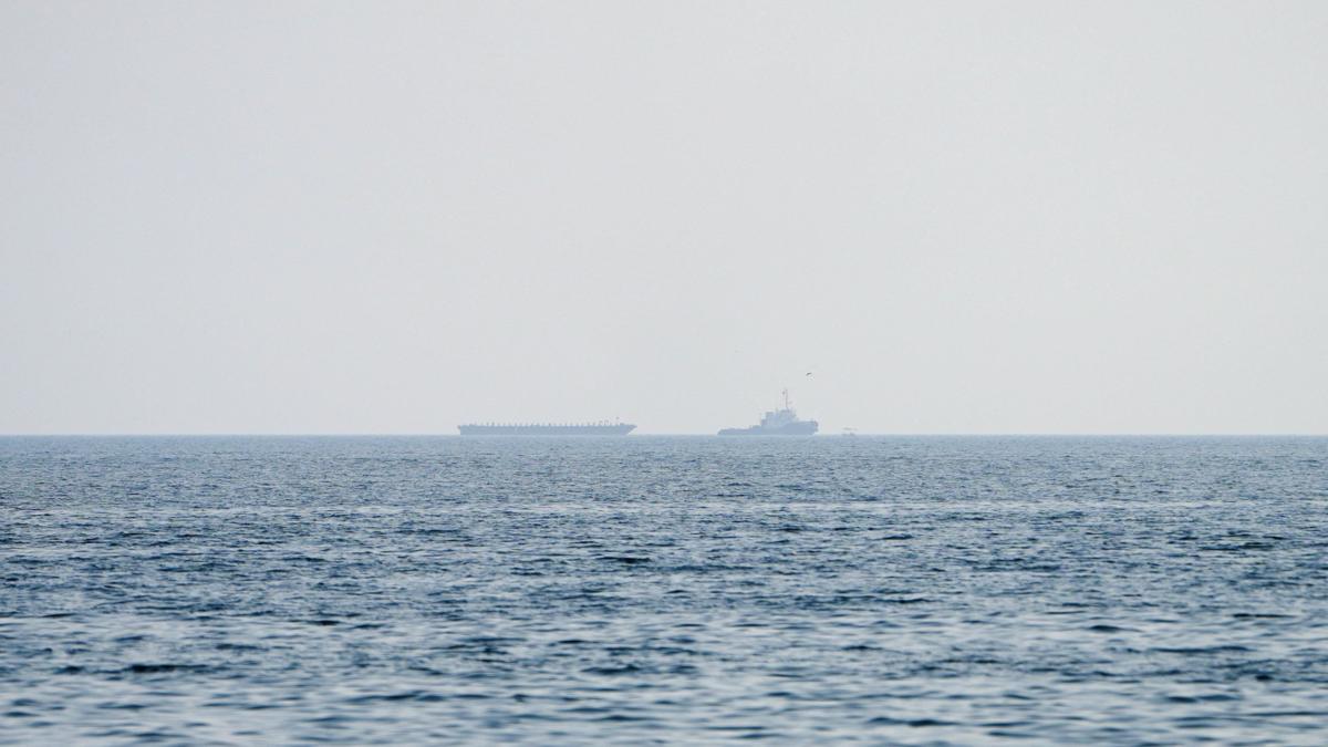 US and Iran trade more strikes in Gulf as fears of escalation mount