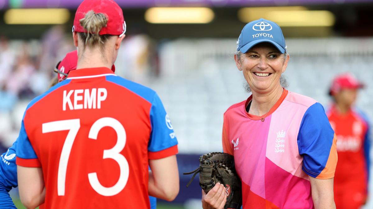 England into T20 World Cup semis unbeaten, Edwards