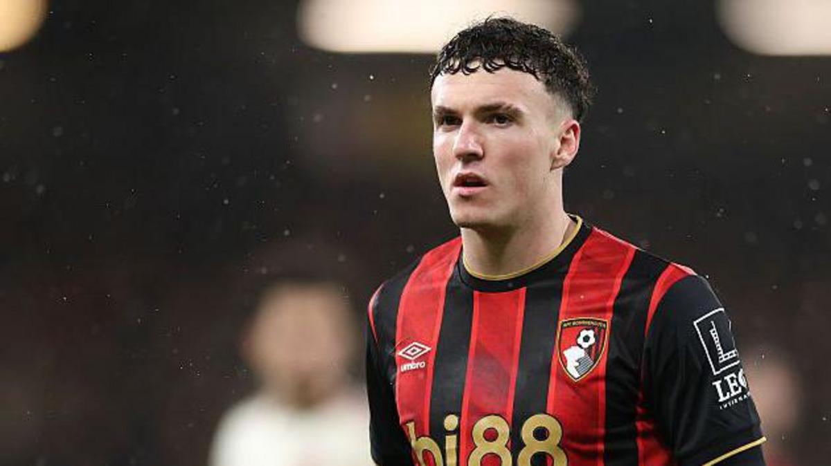 Alex Jiménez ficha por la Fiorentina cedido por el Bournemouth en medio de una investigación