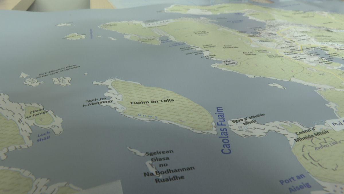 Mapa den Hearadh le ainmean-àite sgrìobhte air