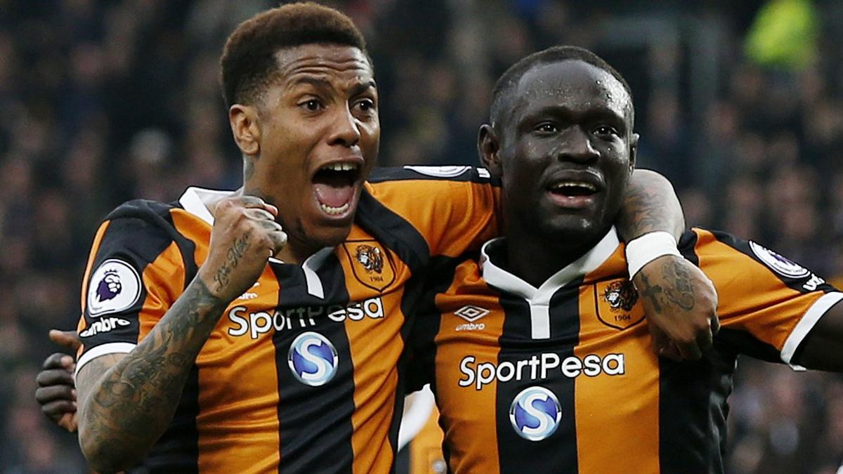 Hernandez and Niasse celebrate