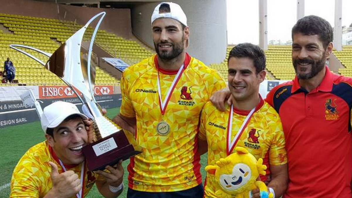 Spain players celebrate