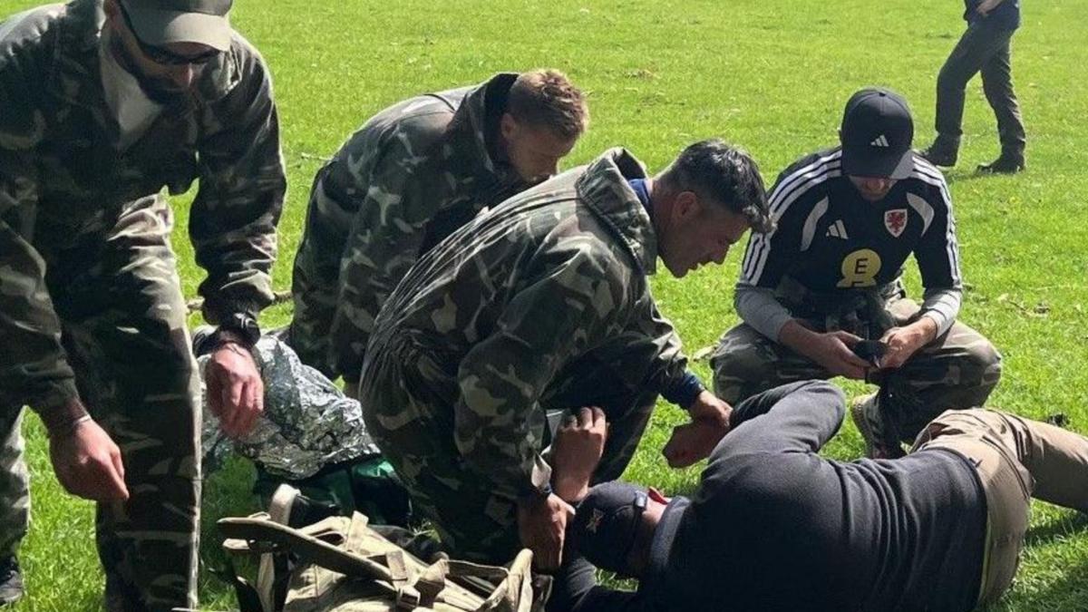 El curso de entrenadores más exigente del fútbol: explosiones, sangre y el ejército en el Pro Licence de Gales