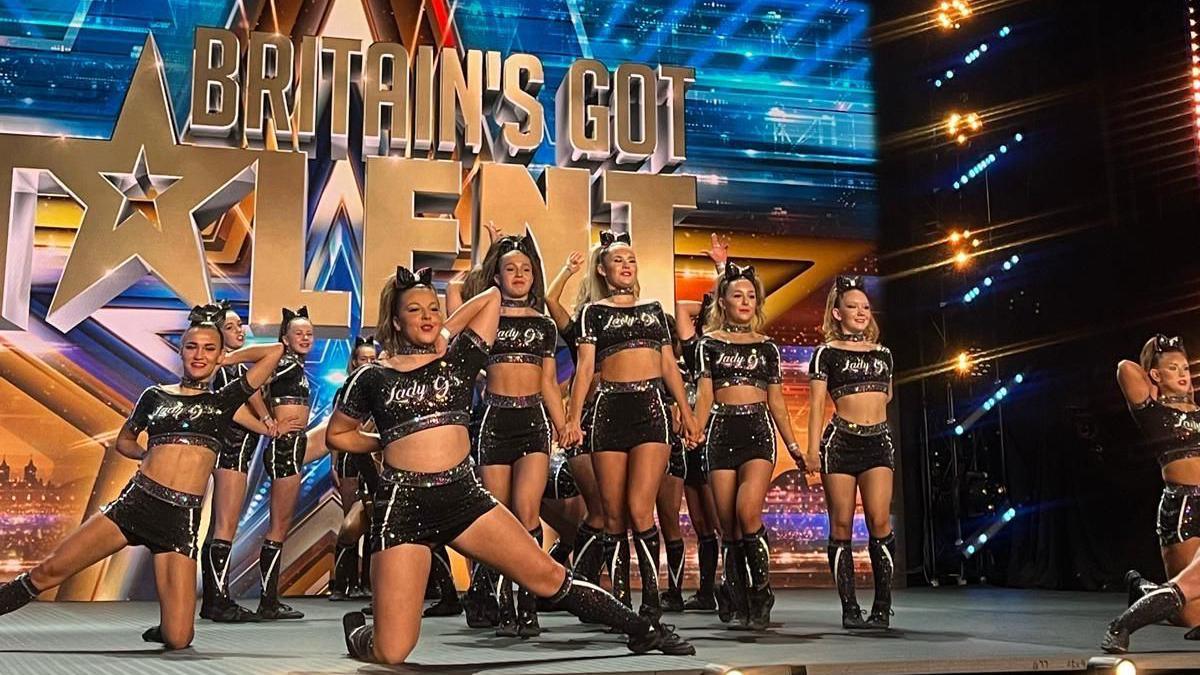 Coventry Dynamite's Lady Grenades at BGT