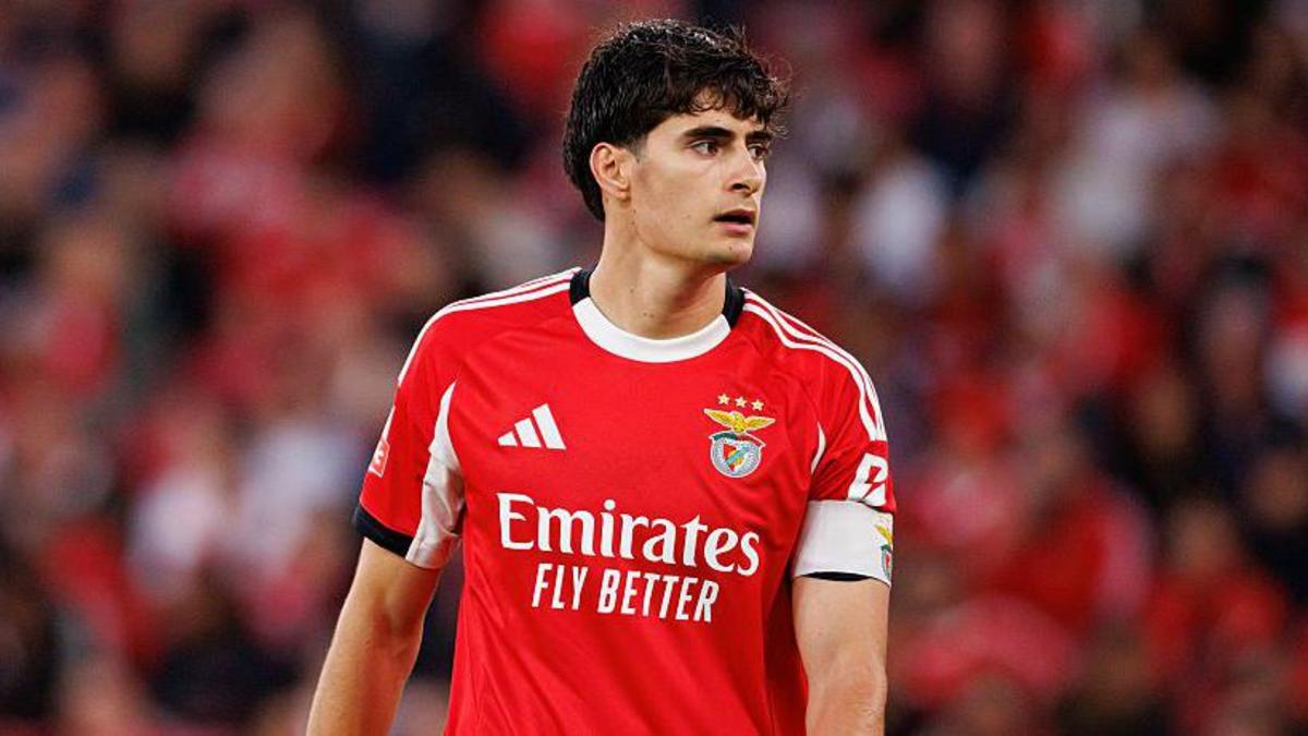 Bournemouth negocia el fichaje de Antonio Silva, defensa del Benfica, para reemplazar a Senesi