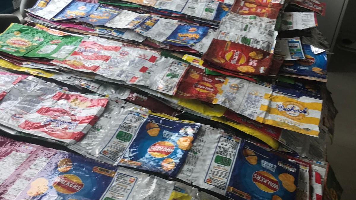 Crisp packet blanket 