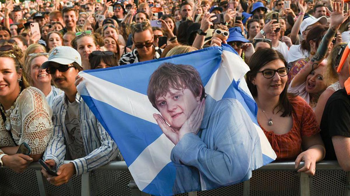 Lewis Capaldi Closes TRNSMT 'Firing on All Cylinders'