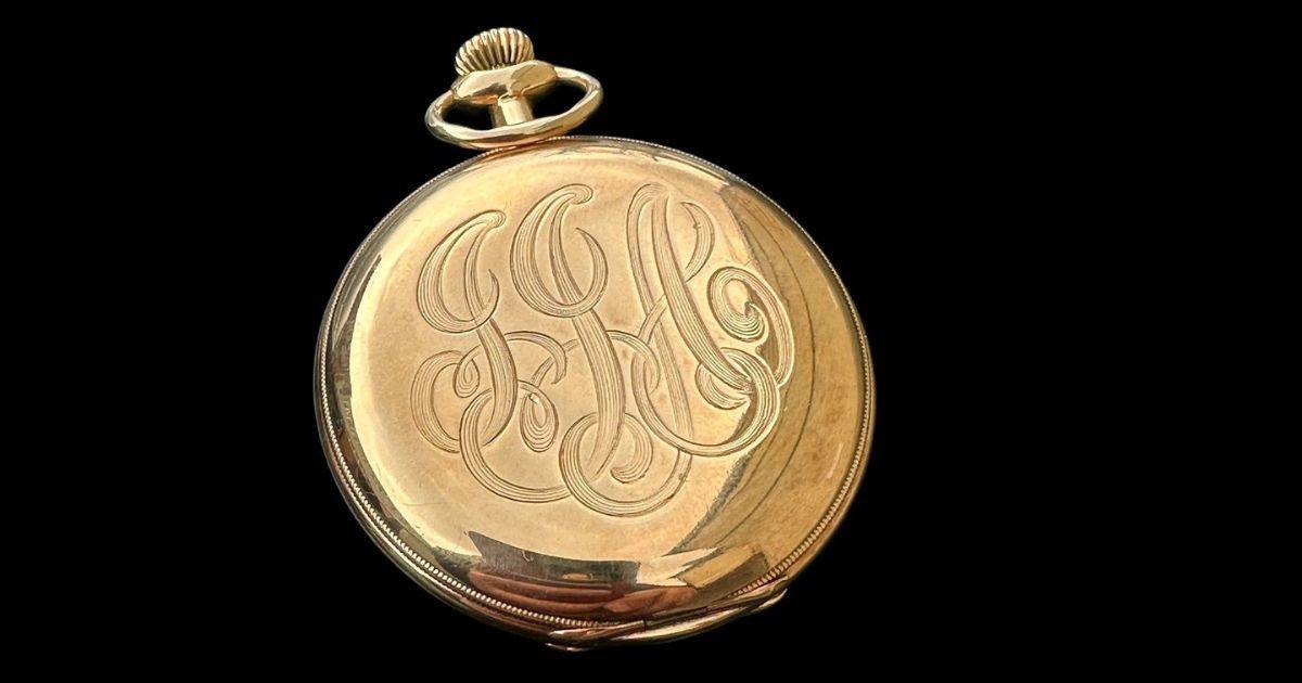  Gold pocket watch