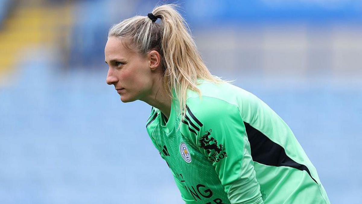 Man Utd bring in Leicester goalkeeper Leitzig