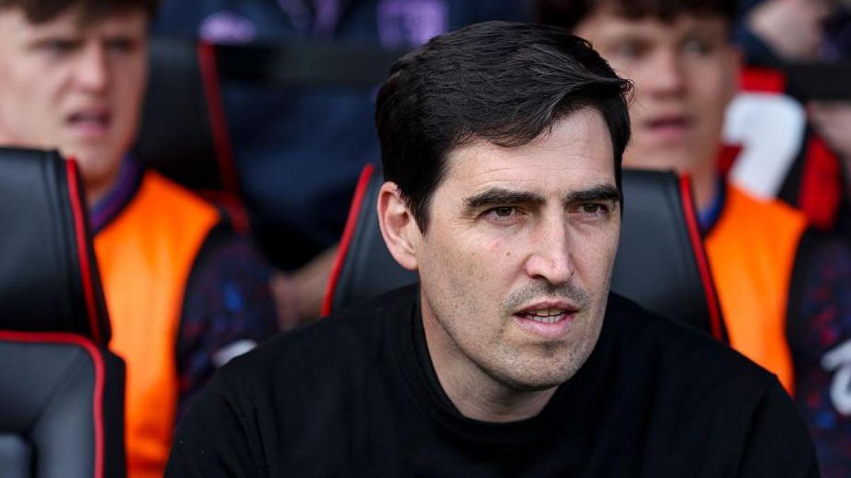 Iraola, primera opción de Crystal Palace para sustituir a Glasner en el banquillo