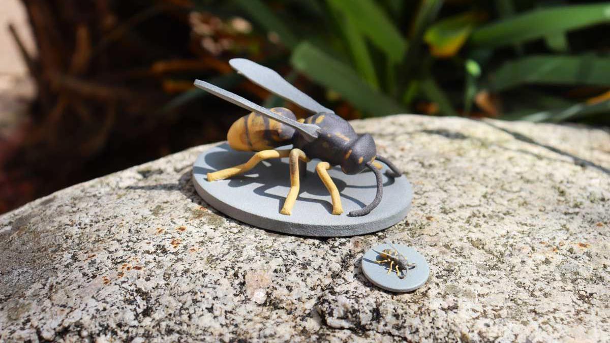 3D printed wasp large and small
