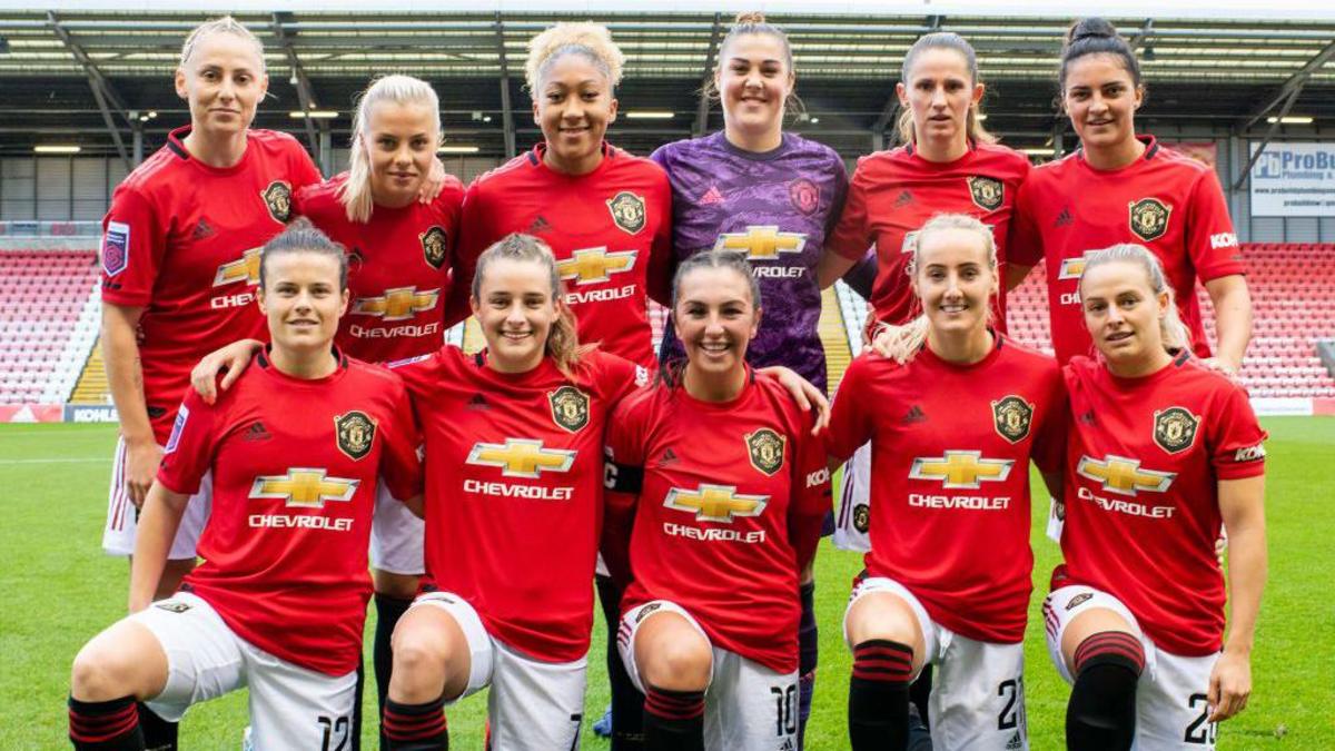 De Old Trafford a los incendios: la increíble reconversión de dos excompañeras del Manchester United