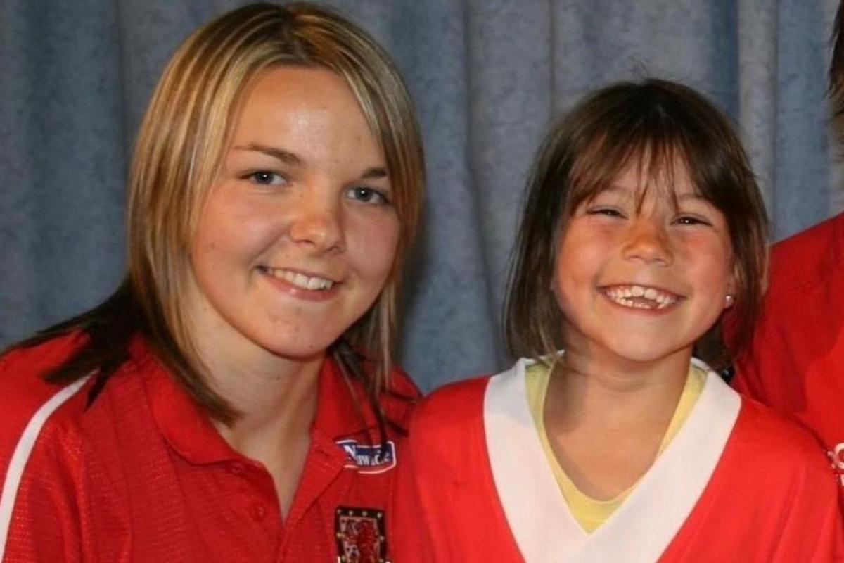 Loren Dykes a Ffion Morgan (yn wyth oed)