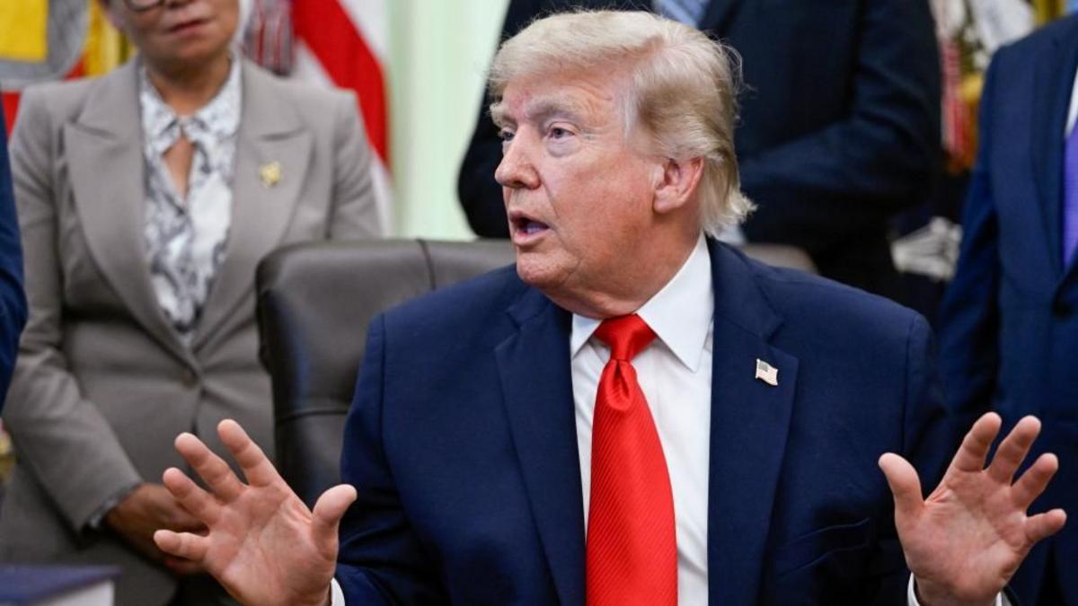 Trump Says US-Iran Deal Signs Sunday; Tehran Disputes