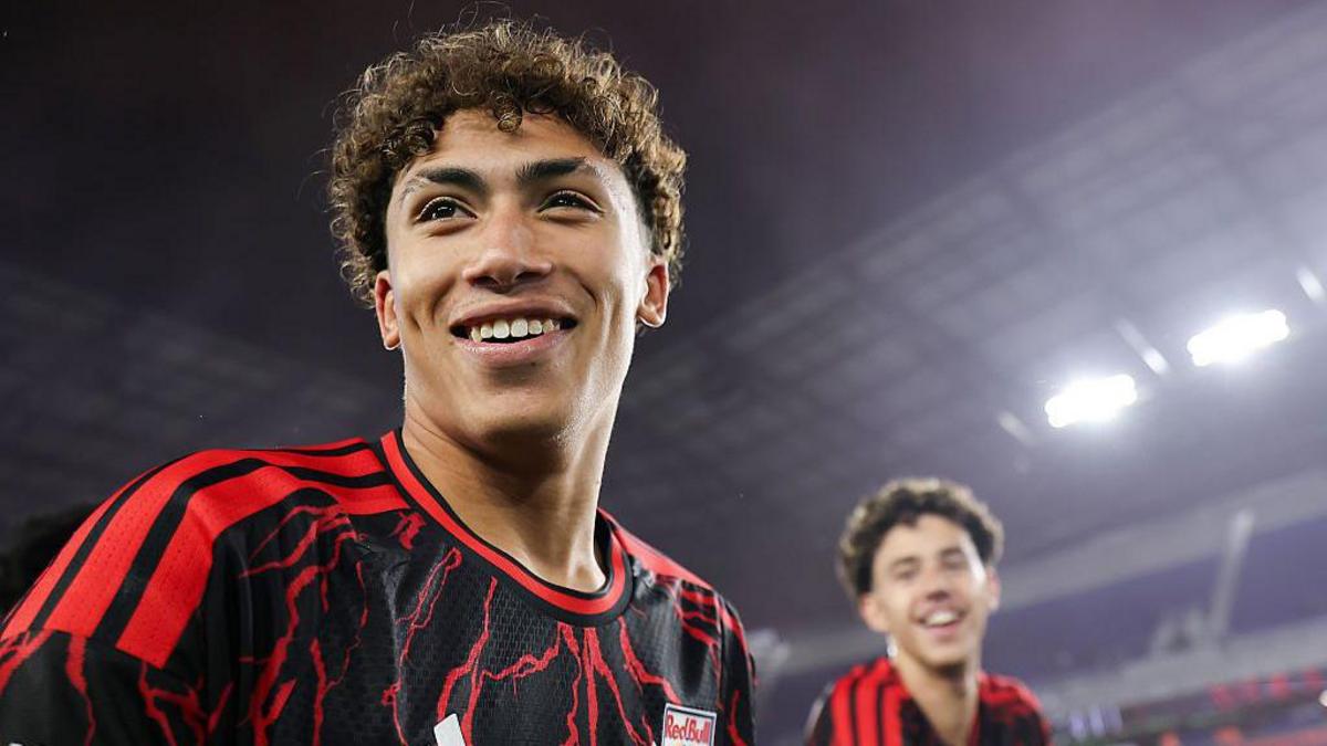 Messi anota un doblete y lidera a Inter Miami al segundo lugar en la MLS, mientras Sullivan, de 16 años, marca su primer gol