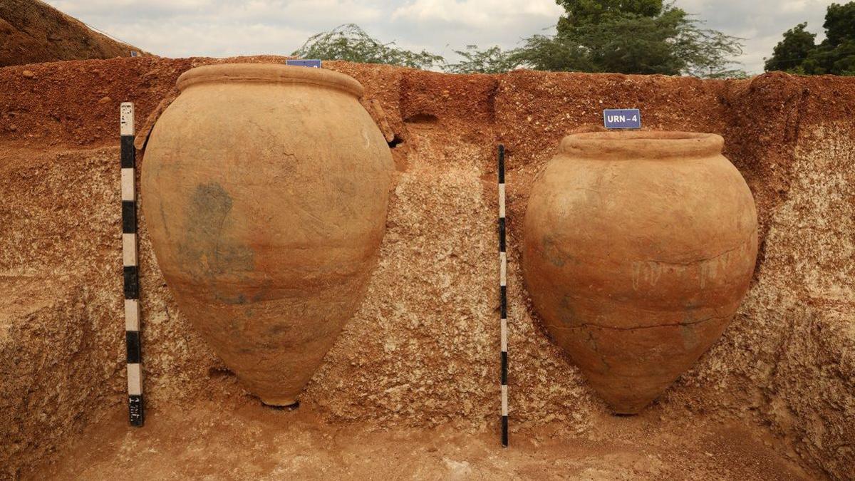 Burial urns found at Kondagai, Tamil Nadu, India.
