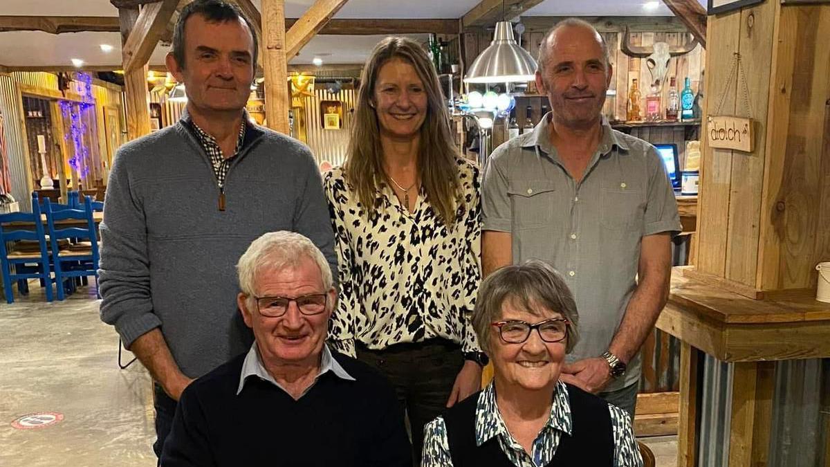 Dywedodd Alaw fod colli sawl aelod o'r teulu oherwydd problemau'r galon wedi gwneud y mater yn un pwysig iawn iddyn nhw.