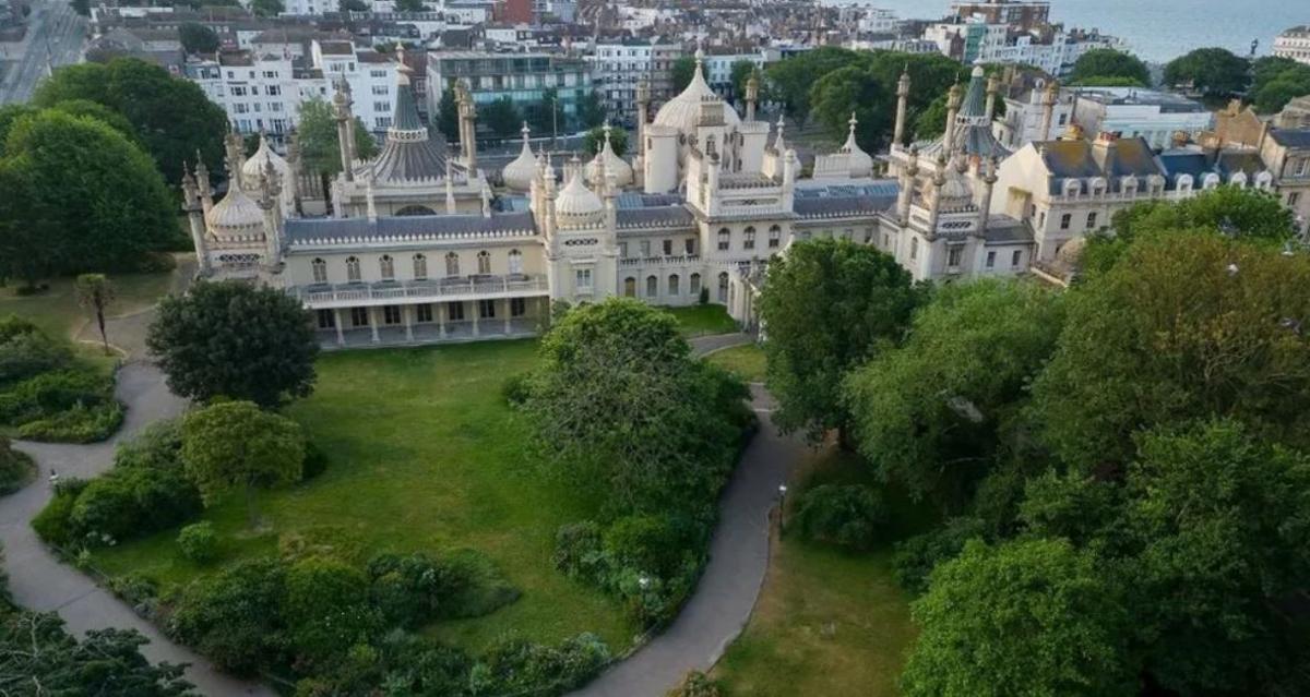 Royal  Pavilion Garden, Brighton 