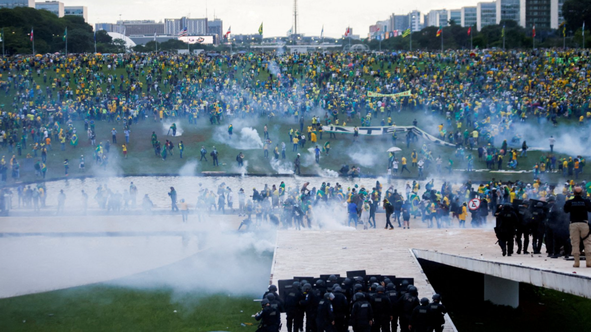 Crowds of Bolsanaro supporters participating in the violent protest and eventual siege of Brazil's government buildings in Brasilia on 8 January 2023