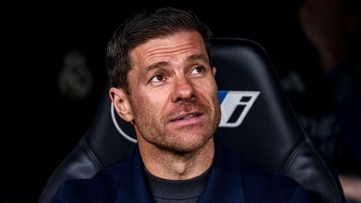 Xabi Alonso llega al Chelsea con la misión de reconstruir un club en crisis