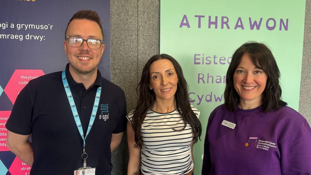 Llifon Ellis, Gwennan Schiavone a Sara Gibson