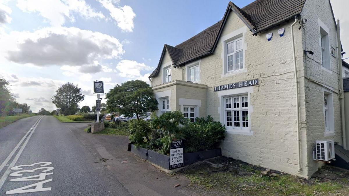 Google street view of the Thames Head Inn near Cirencester which is located next to the A433.