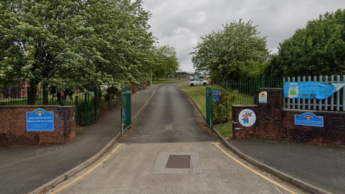 James Richards oedd pennaeth Ysgol Gynradd Cadle o 2011 i 2021