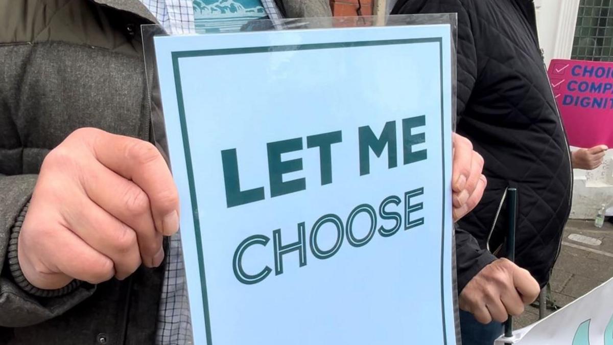 A 'let me choose' sign