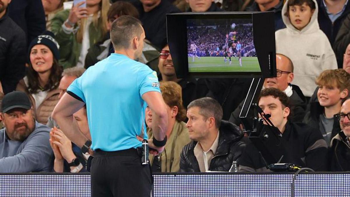 UEFA's Rosetti Launches Clear Line to Fix VAR Inconsistency