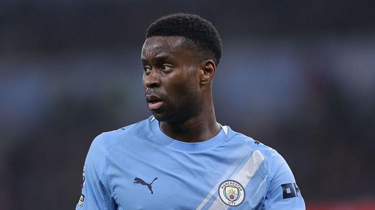 Guehi no podrá jugar la final de la Carabao Cup: Manchester City pierde a su defensa ante Arsenal