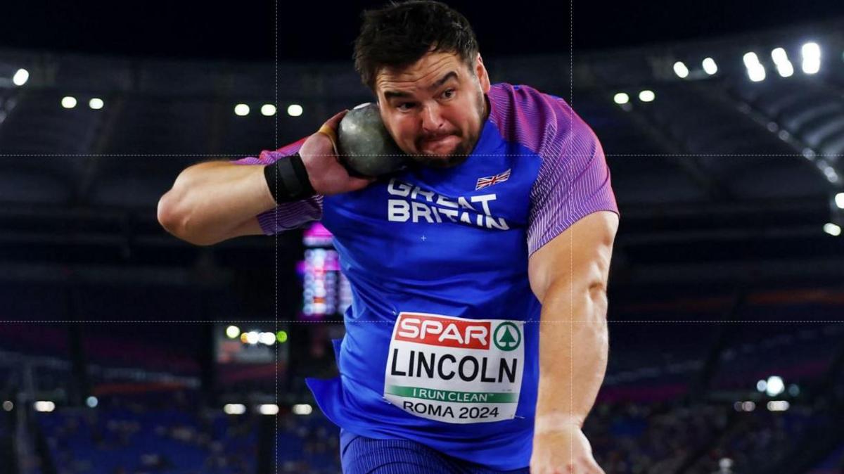 Shot put champion Scott Lincoln in action during the men's shot put final