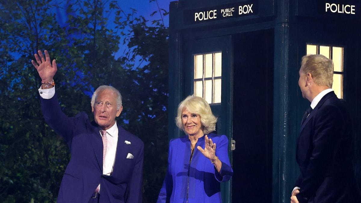 King's Tardis entrance as Commonwealth Games begin