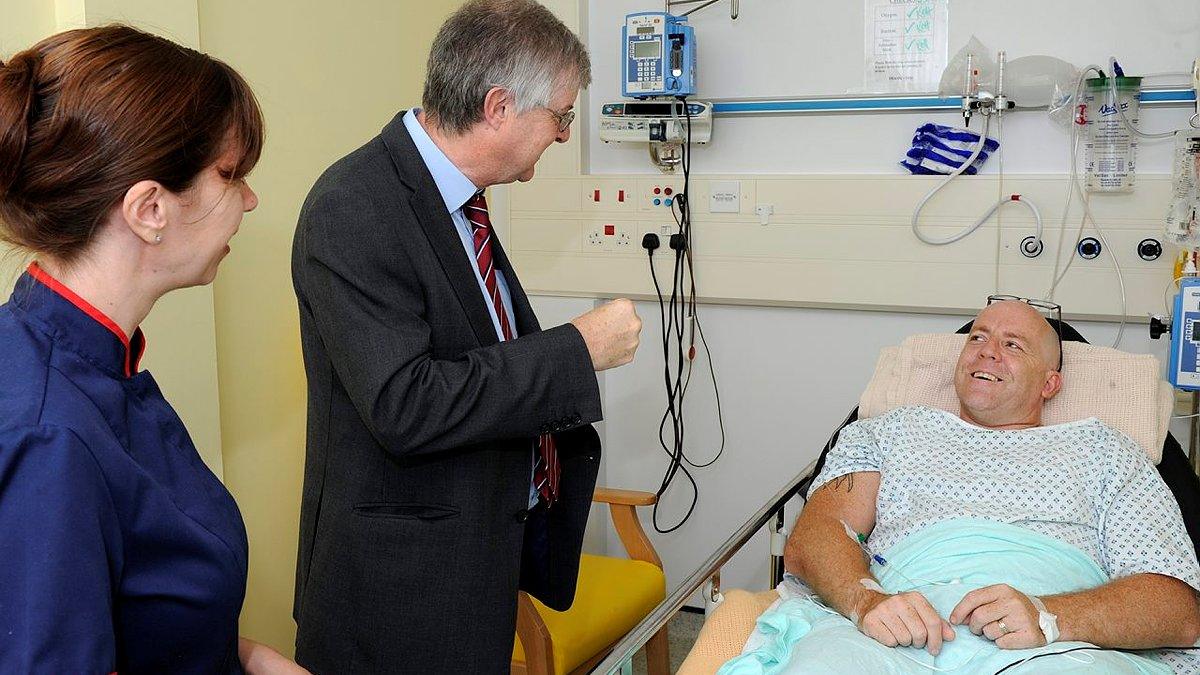 Health Minister Mark Drakeford and patient Kevin Pace