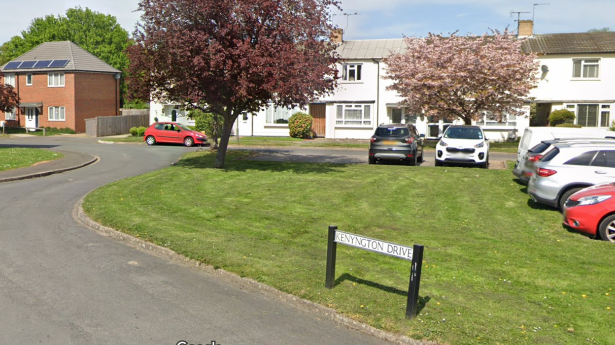 A street name sign at Kenyngton Drive in Sunbury.