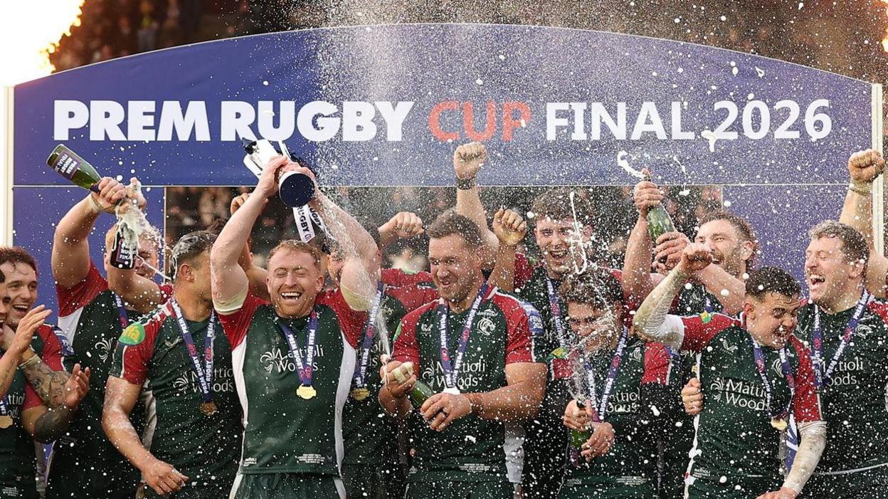 Leicester celebrate winning the Prem Rugby Cup