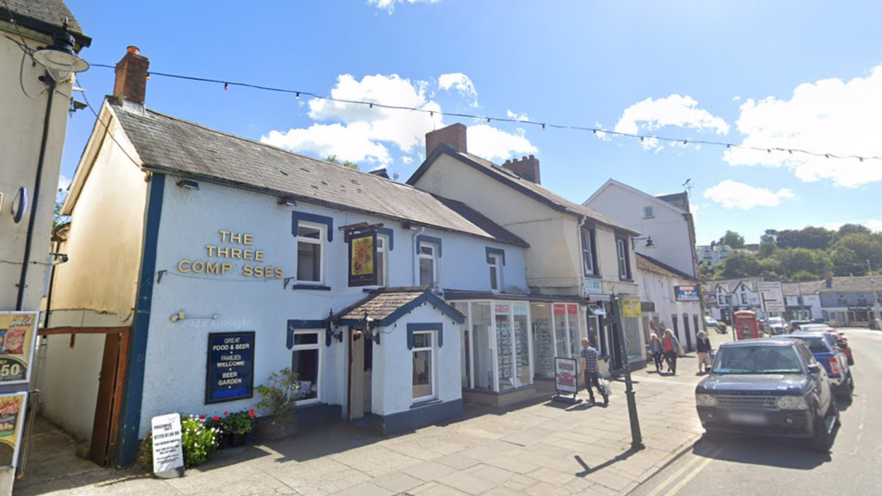 The Three Compasses pub