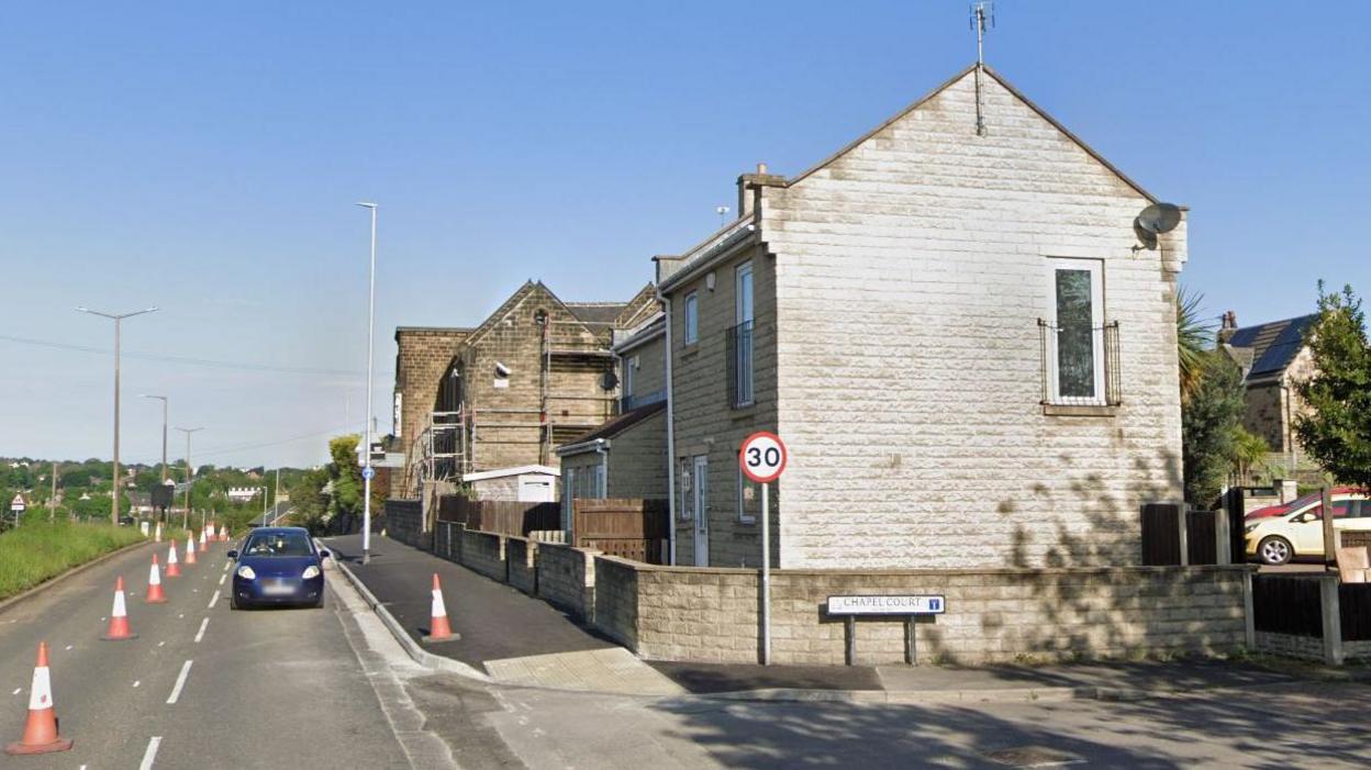 Doncaster Road near the junction with Chapel Court