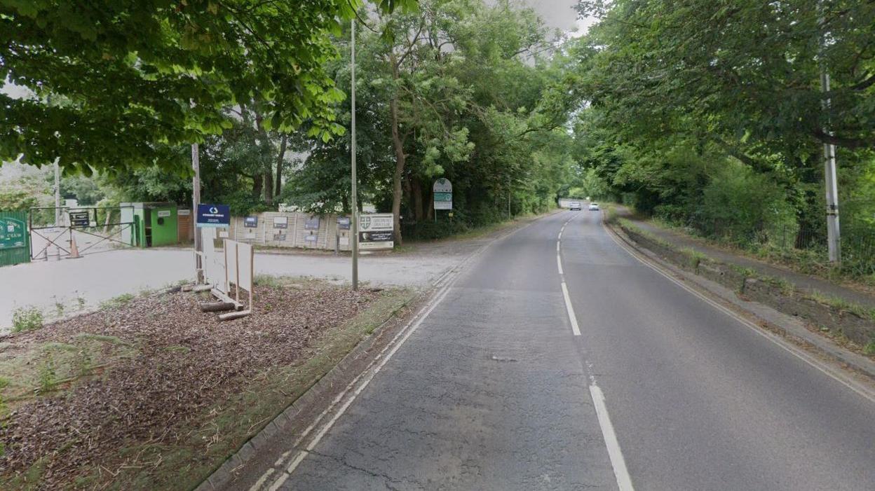  A415, close to Abingdon Town Football Club