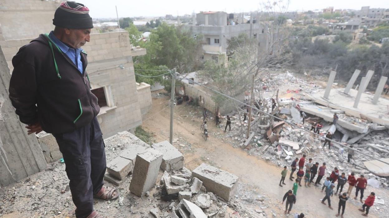 Aftermath of Israeli air strike on Khan Younis, 29 March 2024