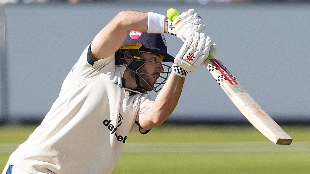 Caleb Jewell batting for Derbyshire