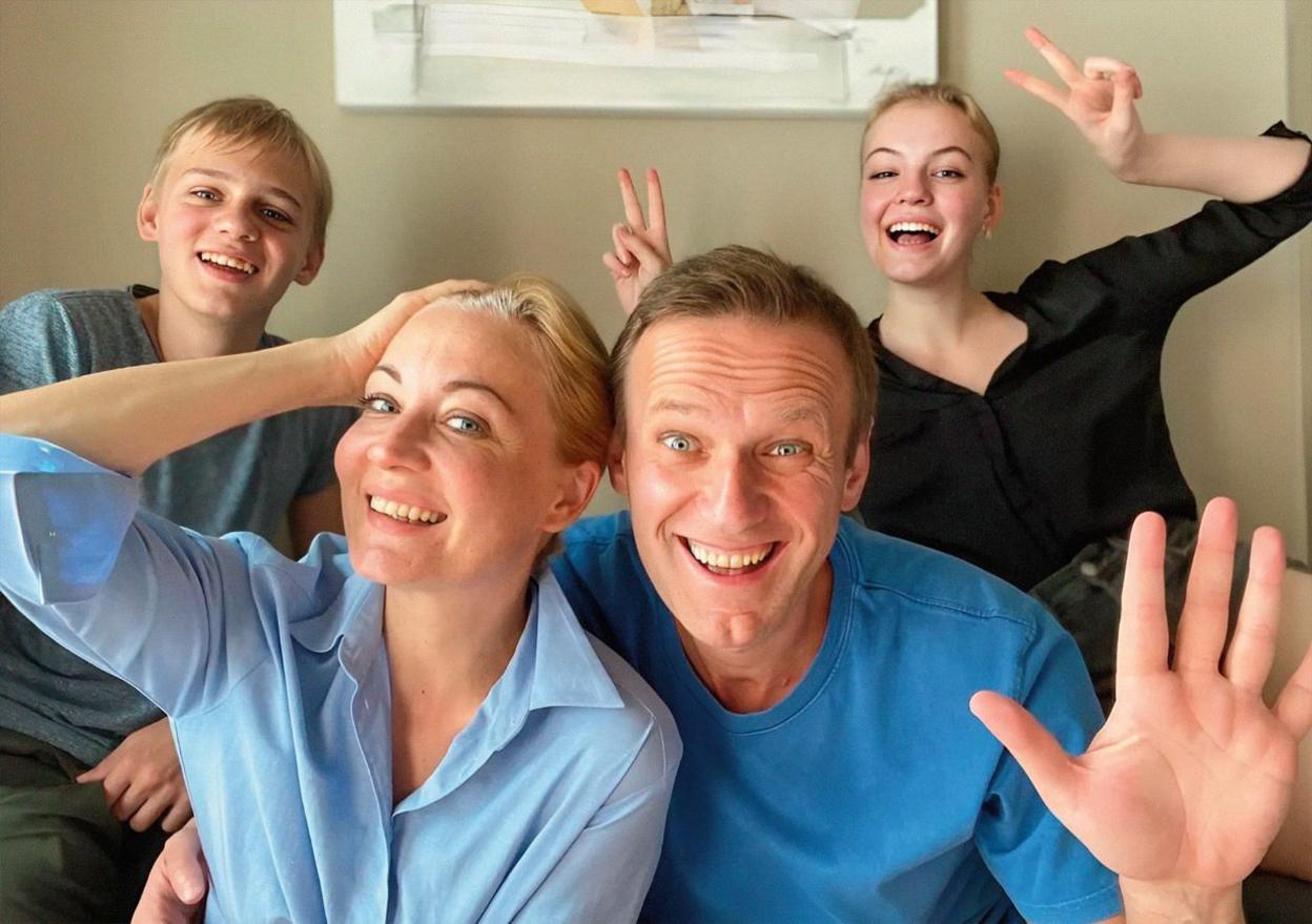 Yulia and Alexei with their children Zakhar and Dasha in Germany