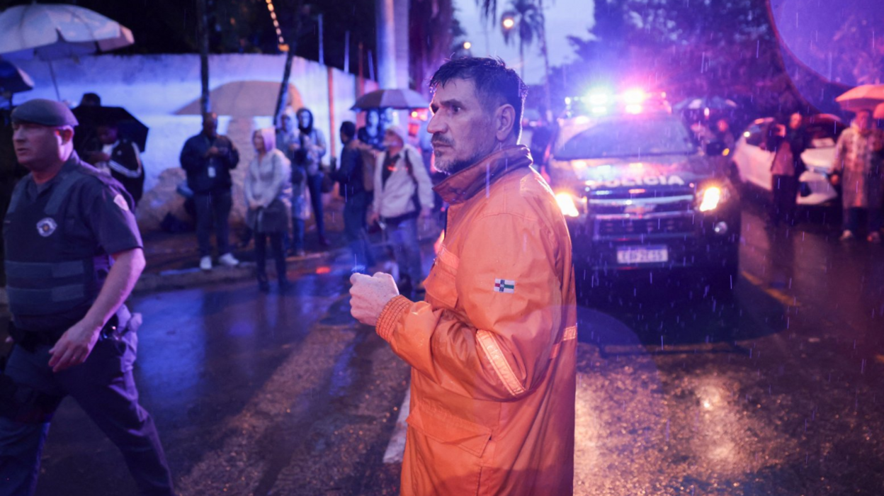 Its final moments were captured by horrified onlookers in Vinhedo outside São  Paulo, a few miles short of its destination on this short internal flight