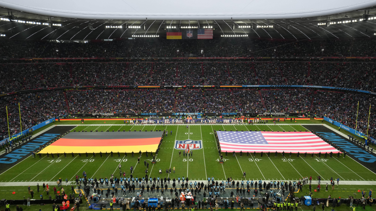 NFL to play first regularseason game in Berlin in 2025 BBC Sport