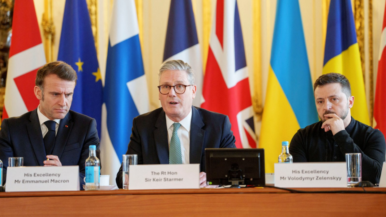 France's President Emmanuel Macron, Britain's Prime Minister Keir Starmer and President Volodymyr Zelenskiy attend the European leaders' summit to discuss European security