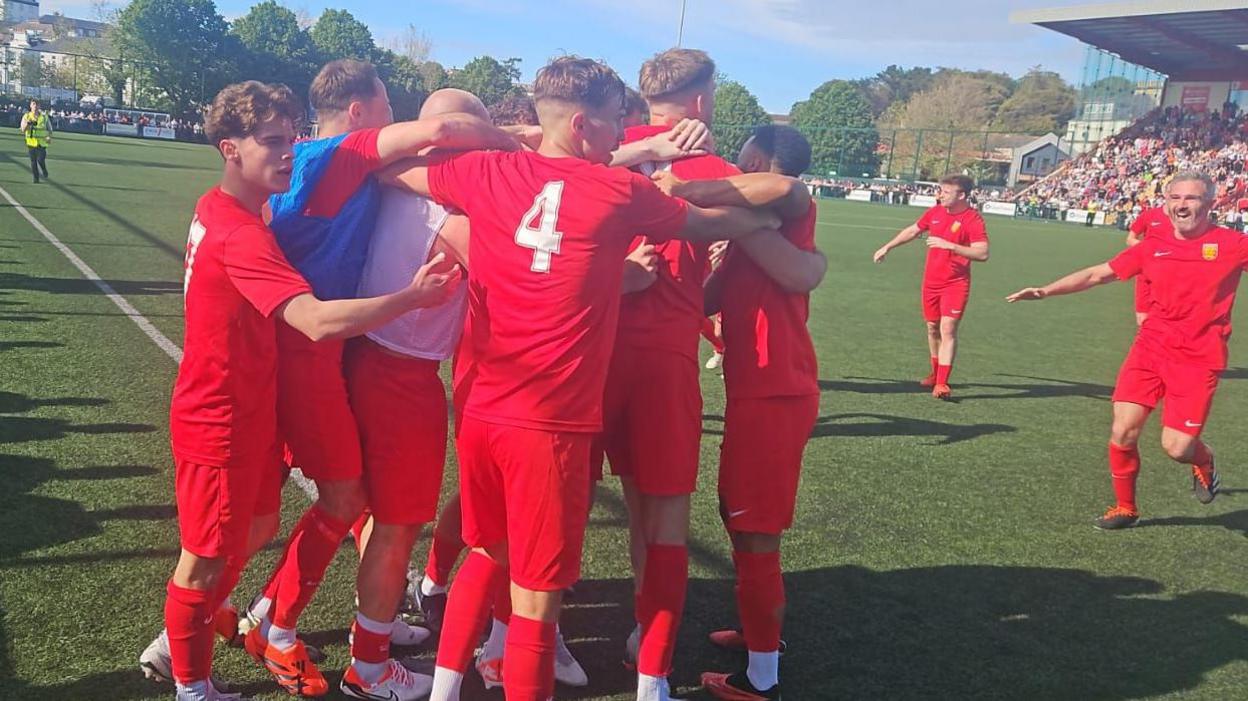 Jersey celebrate Lorne Bickley's goal