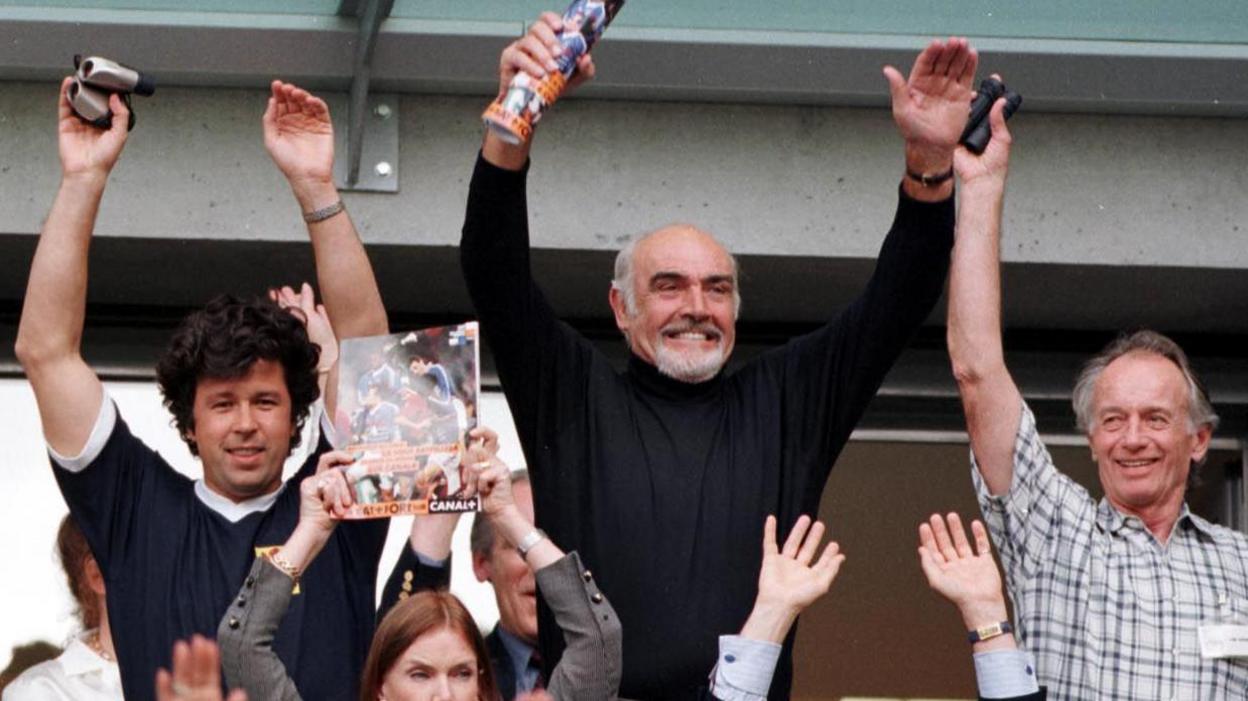 Sean Connery with Scotland fans at the 1998 World Cup